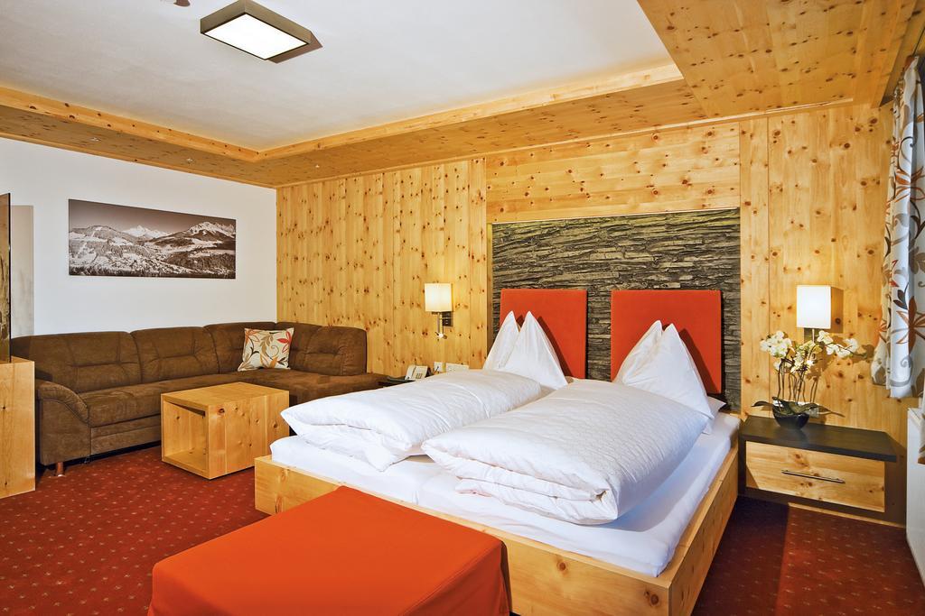 Landhotel Alpenhof Filzmoos Exterior photo