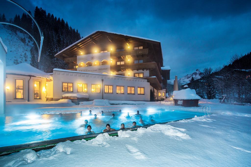 Landhotel Alpenhof Filzmoos Exterior photo