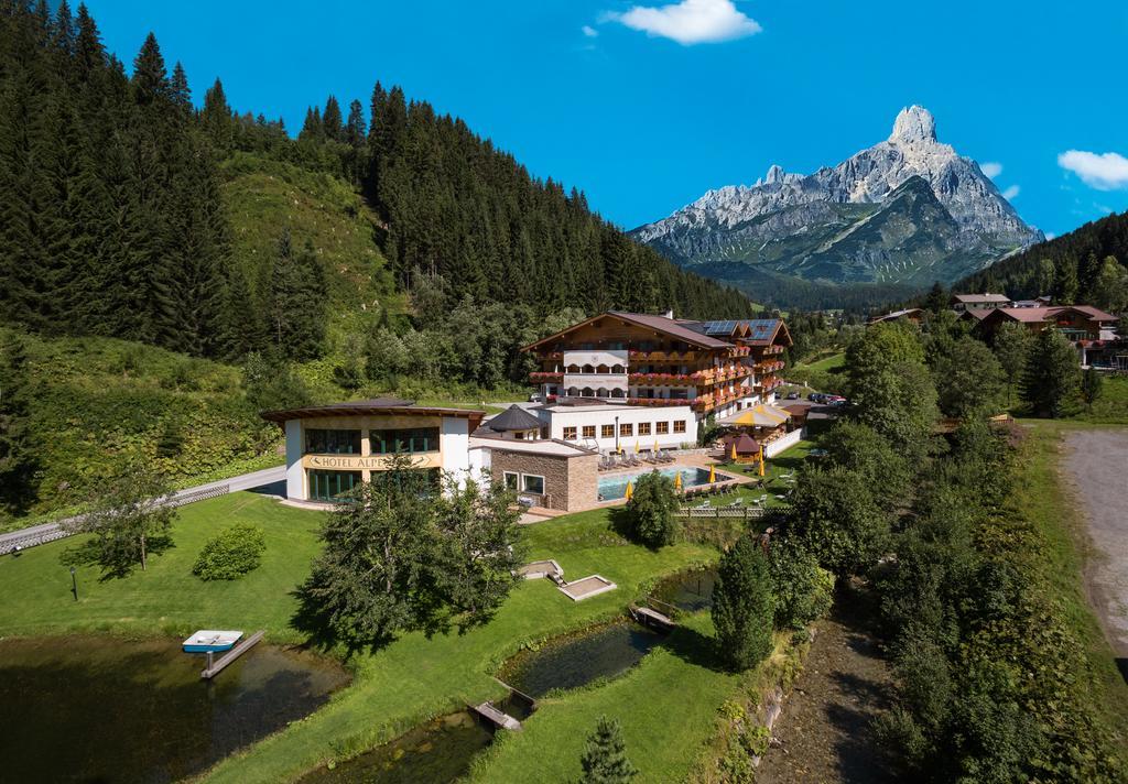 Landhotel Alpenhof Filzmoos Exterior photo