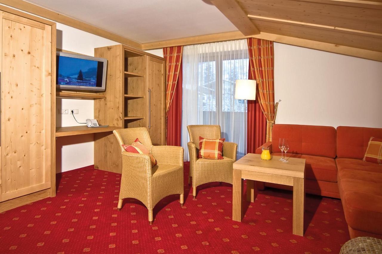 Landhotel Alpenhof Filzmoos Exterior photo